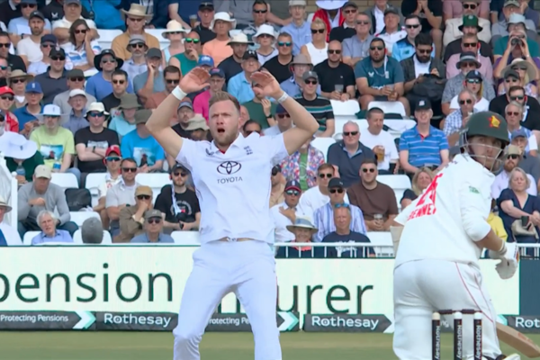England vs Zimbabwe LIVE!